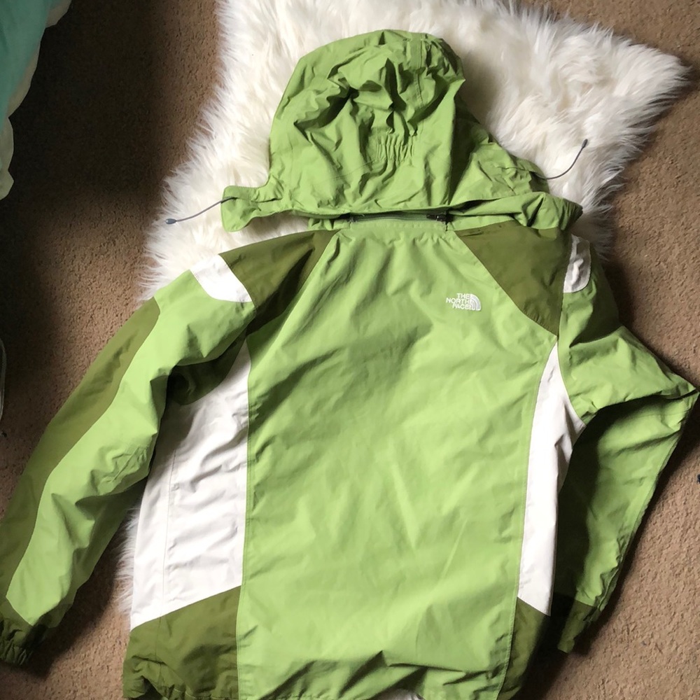 The North Face| waterproof winter coat M - Picture 2 of 8